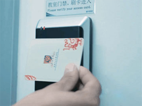 指紋、虹膜、人臉考勤機